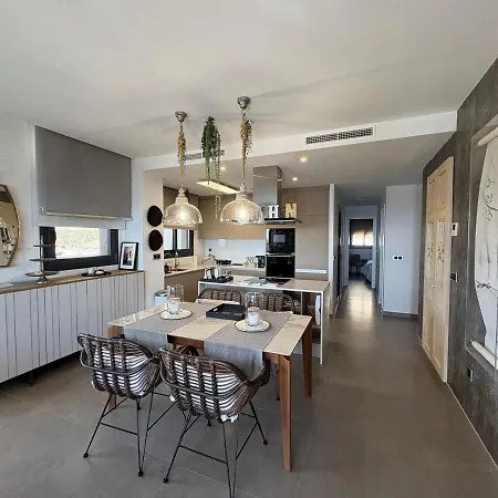 Sunset Waves 117 By Alicante Rent